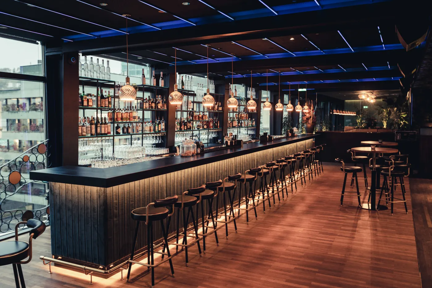Die lange Bar im SOHO Zürich